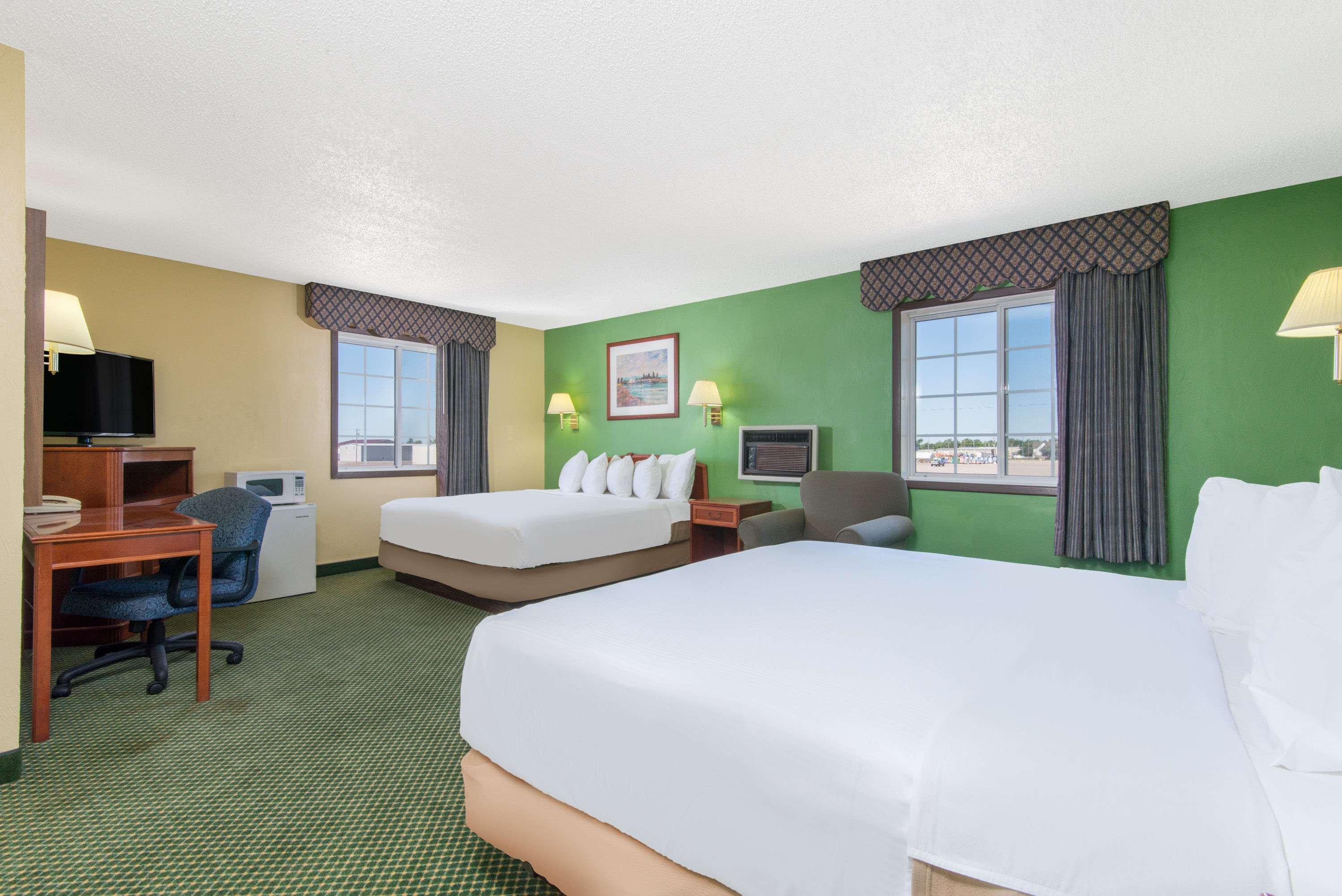 Days Inn By Wyndham Great Bend Eksteriør billede